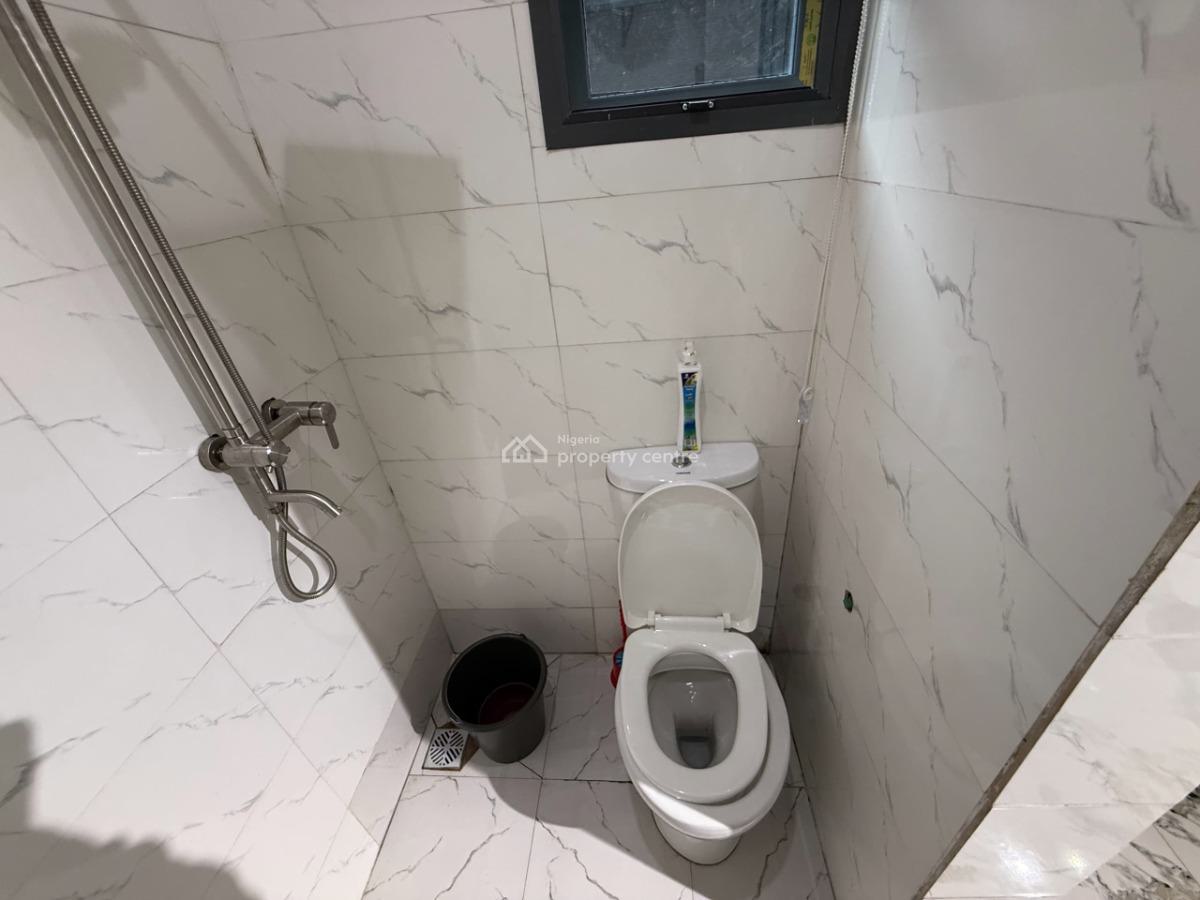 Lovely Maple Studio Apartment, Aderigbigbe Street, Onike, Yaba, Lagos, Flat / Apartment Short Let