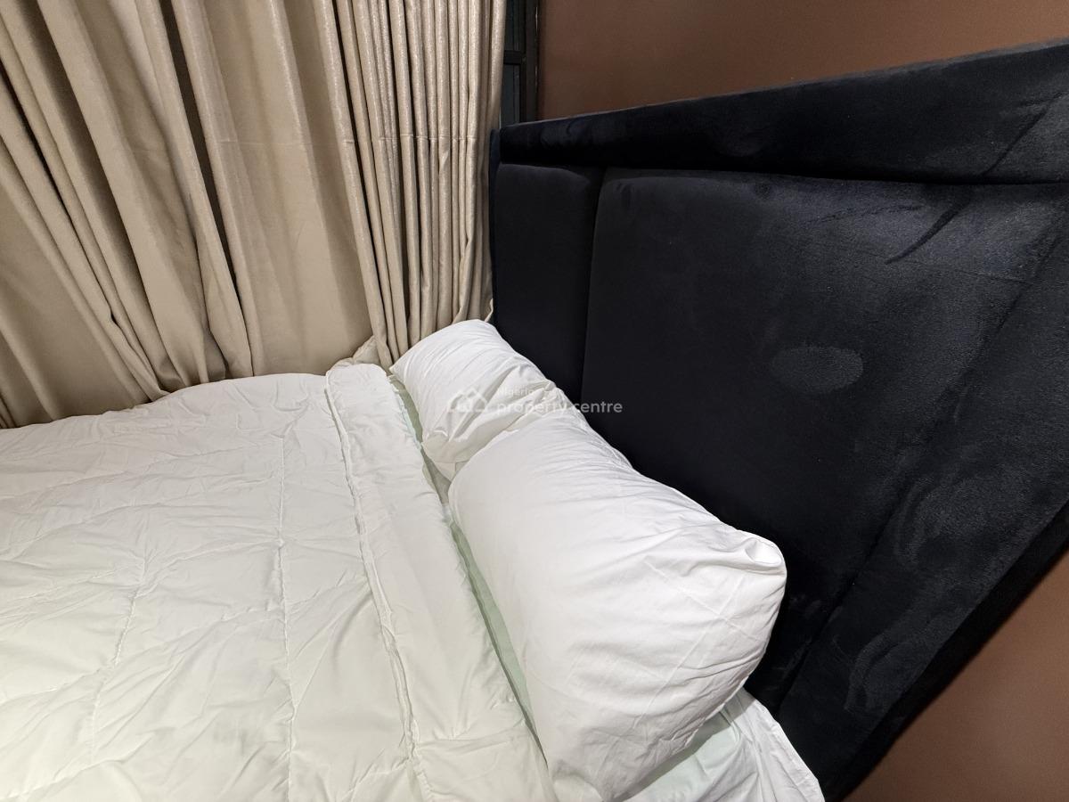 L&l The Crest Lovely Maple Studio Apartment, Aderigbigbe Street, Onike, Yaba, Lagos, Flat / Apartment Short Let