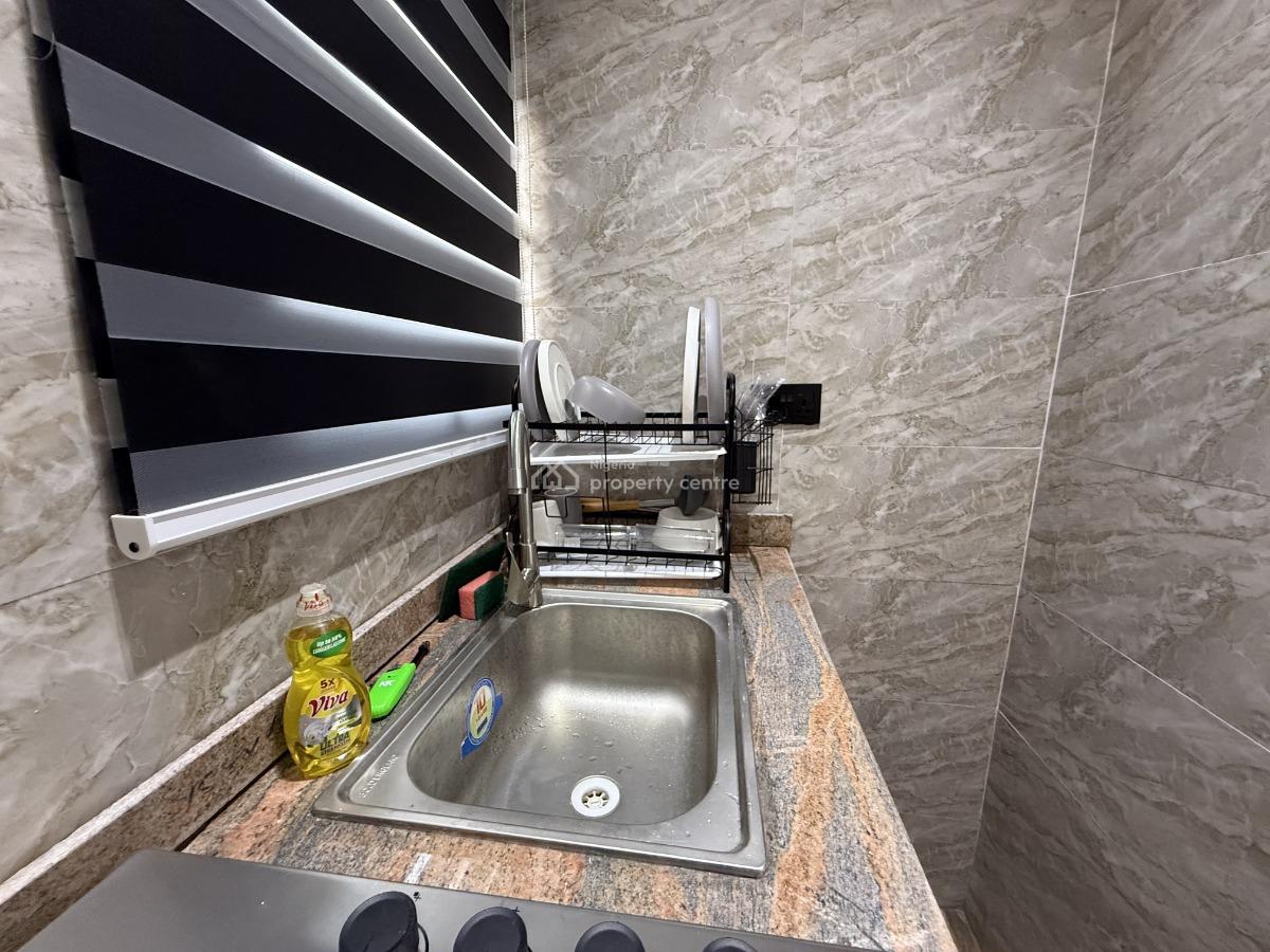L&l The Crest Lovely Maple Studio Apartment, Aderigbigbe Street, Onike, Yaba, Lagos, Flat / Apartment Short Let