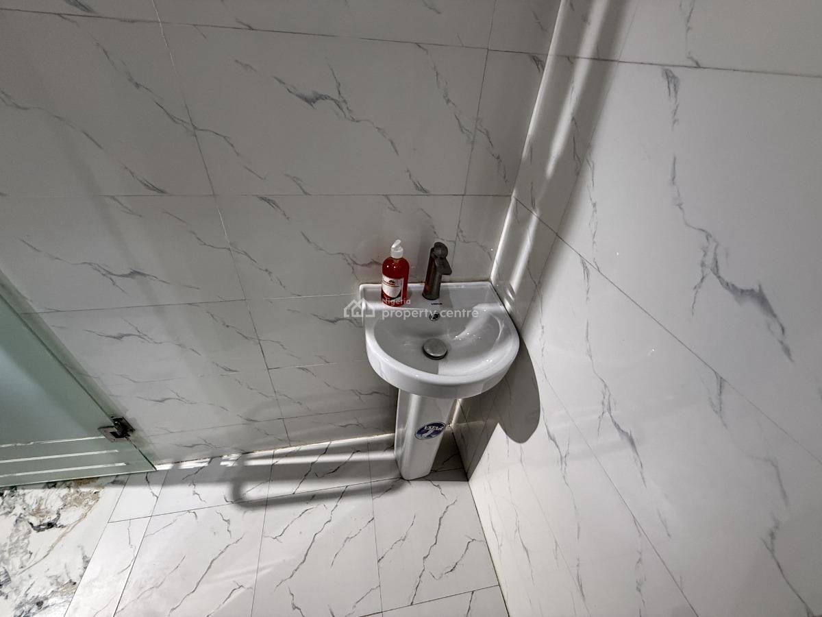 L&l The Crest Lovely Maple Studio Apartment, Aderigbigbe Street, Onike, Yaba, Lagos, Flat / Apartment Short Let