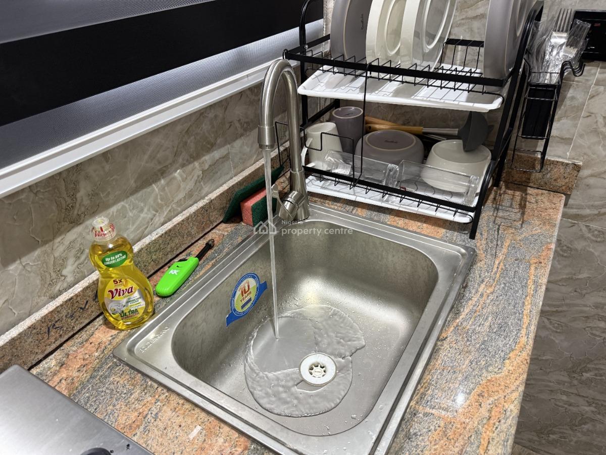 L&l The Crest Lovely Maple Studio Apartment, Aderigbigbe Street, Onike, Yaba, Lagos, Flat / Apartment Short Let