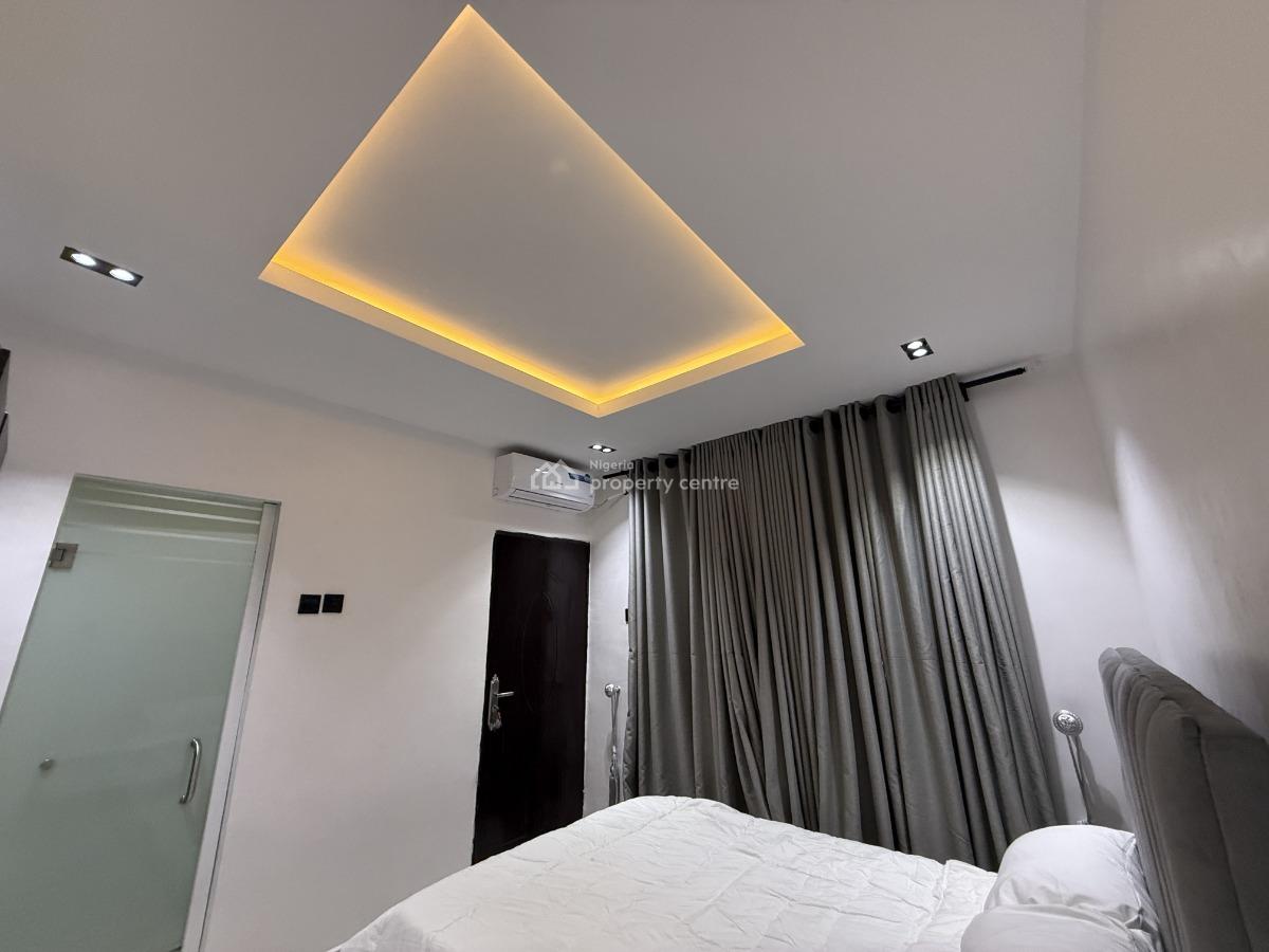 L&l The Crest Lovely Olive One Bedroom Apartment, Aderigbigbe Street, Onike, Yaba, Lagos, Flat / Apartment Short Let