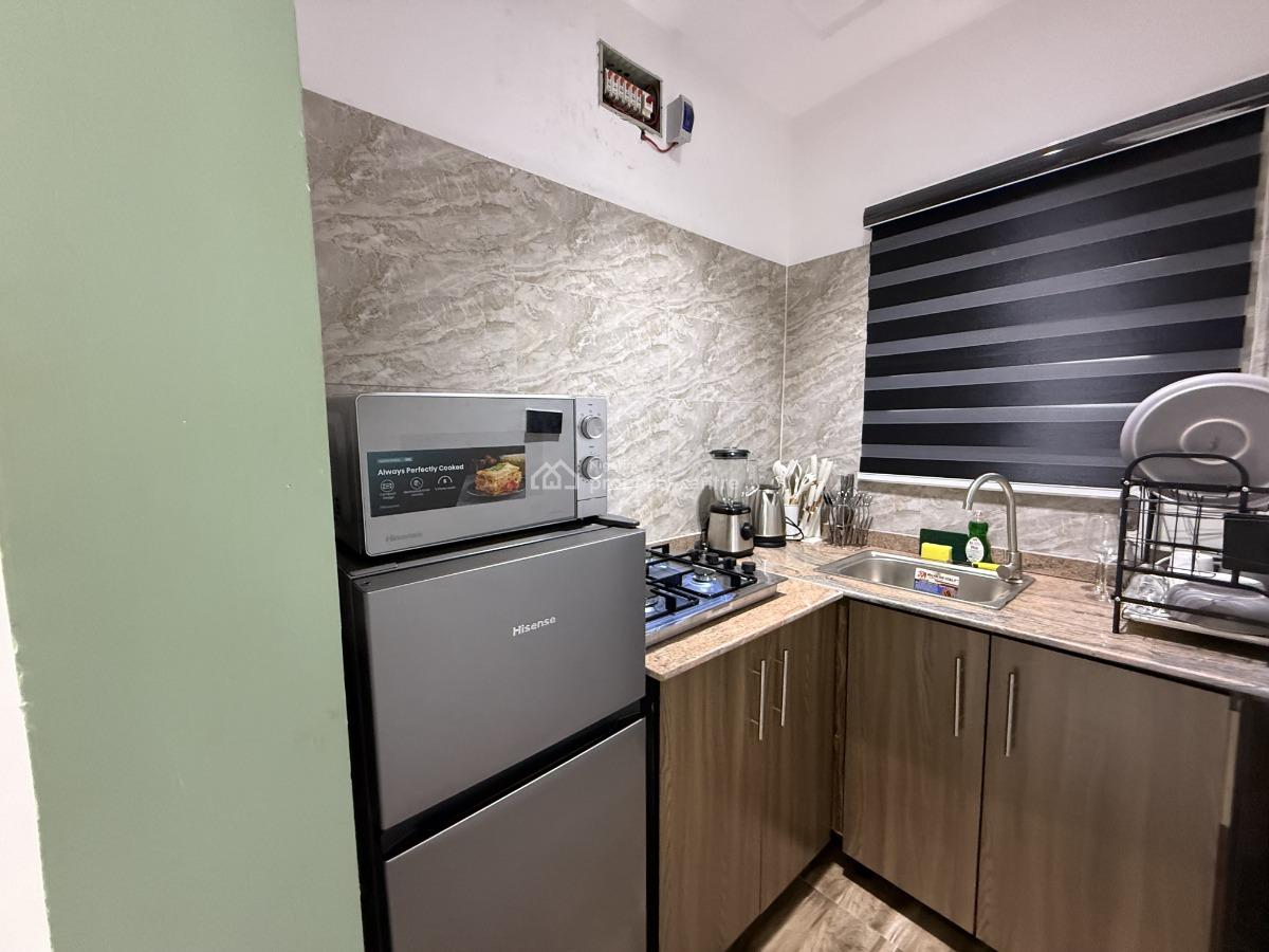 L&l The Crest Lovely Olive One Bedroom Apartment, Aderigbigbe Street, Onike, Yaba, Lagos, Flat / Apartment Short Let