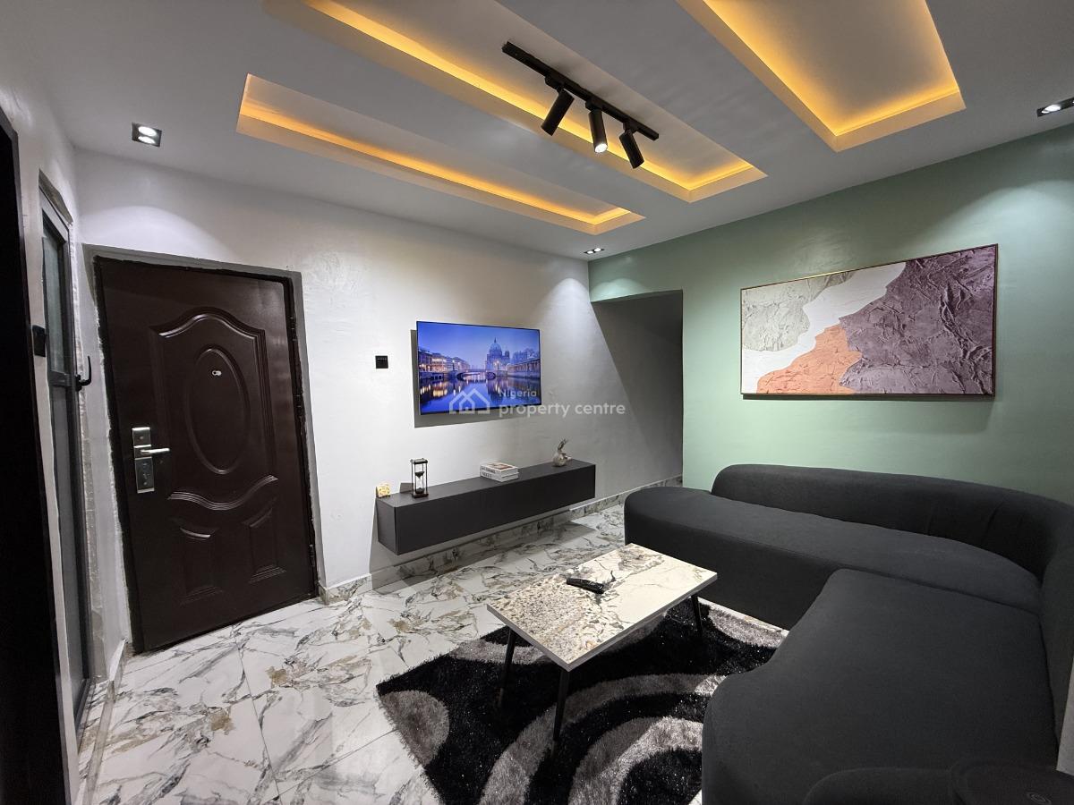 L&l The Crest Lovely Olive One Bedroom Apartment, Aderigbigbe Street, Onike, Yaba, Lagos, Flat / Apartment Short Let