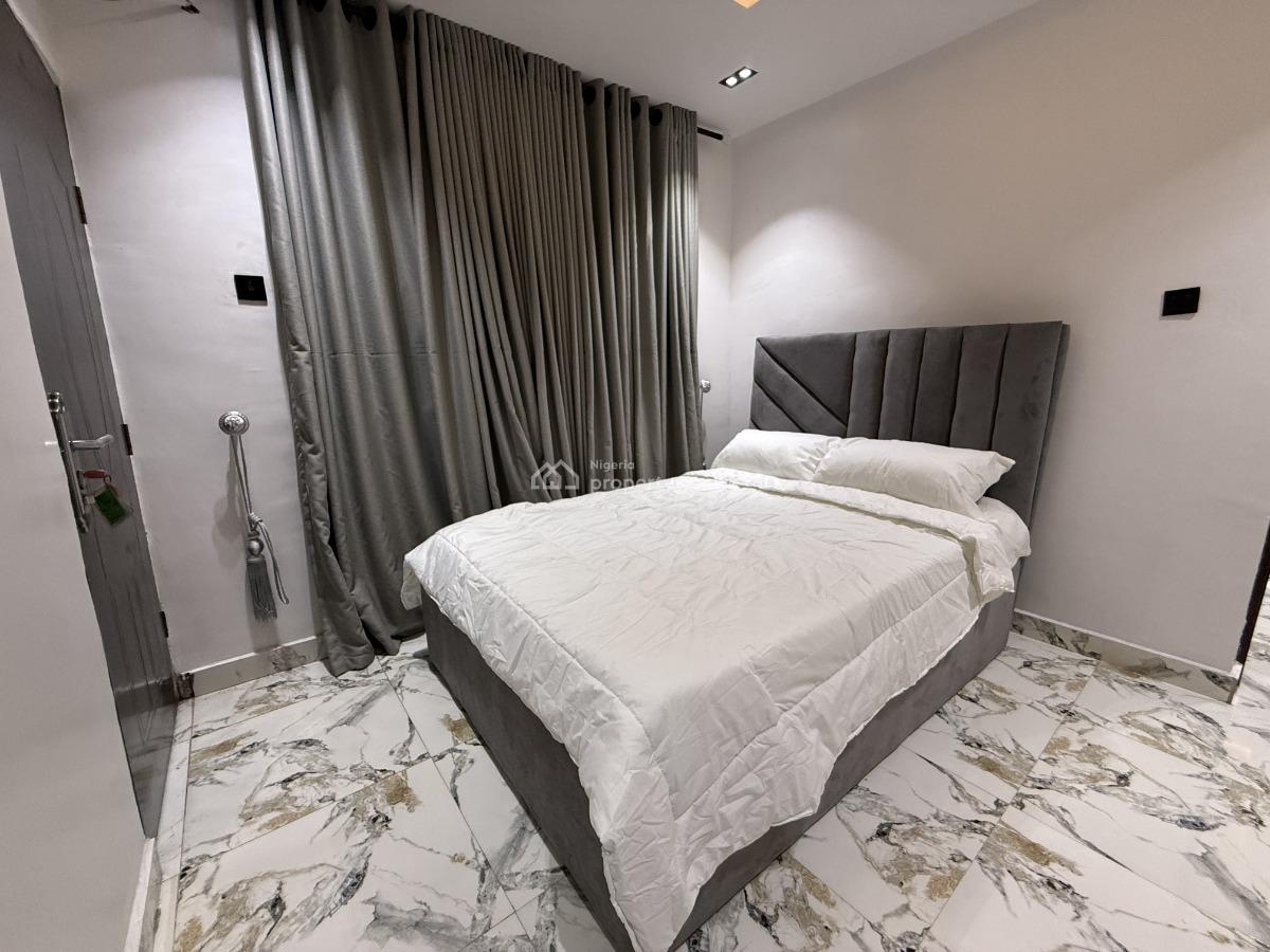 L&l The Crest Lovely Olive One Bedroom Apartment, Aderigbigbe Street, Onike, Yaba, Lagos, Flat / Apartment Short Let