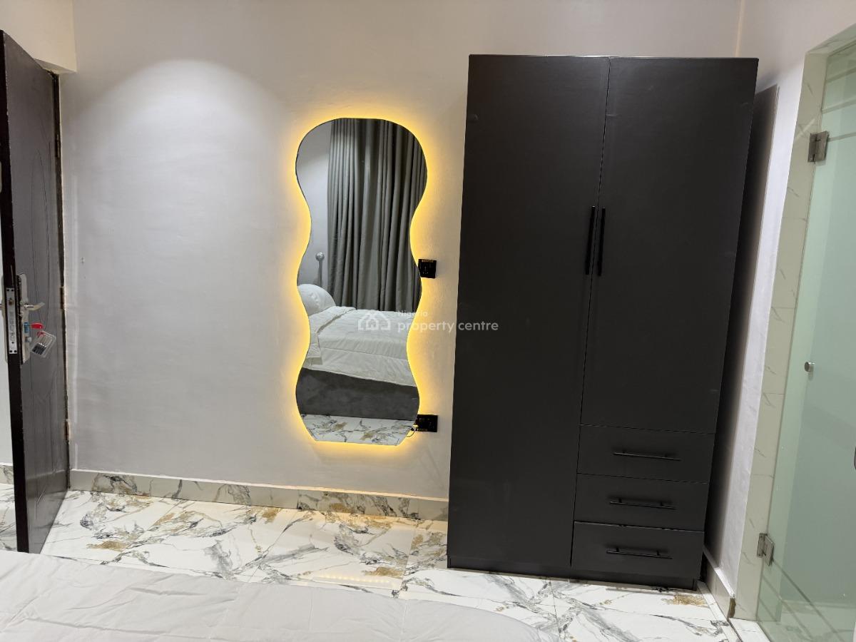 L&l The Crest Lovely Olive One Bedroom Apartment, Aderigbigbe Street, Onike, Yaba, Lagos, Flat / Apartment Short Let