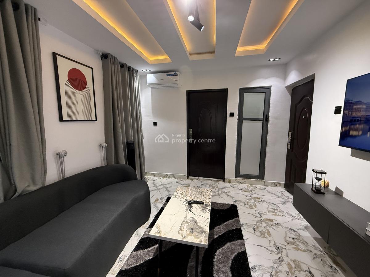 L&l The Crest Lovely Olive One Bedroom Apartment, Aderigbigbe Street, Onike, Yaba, Lagos, Flat / Apartment Short Let