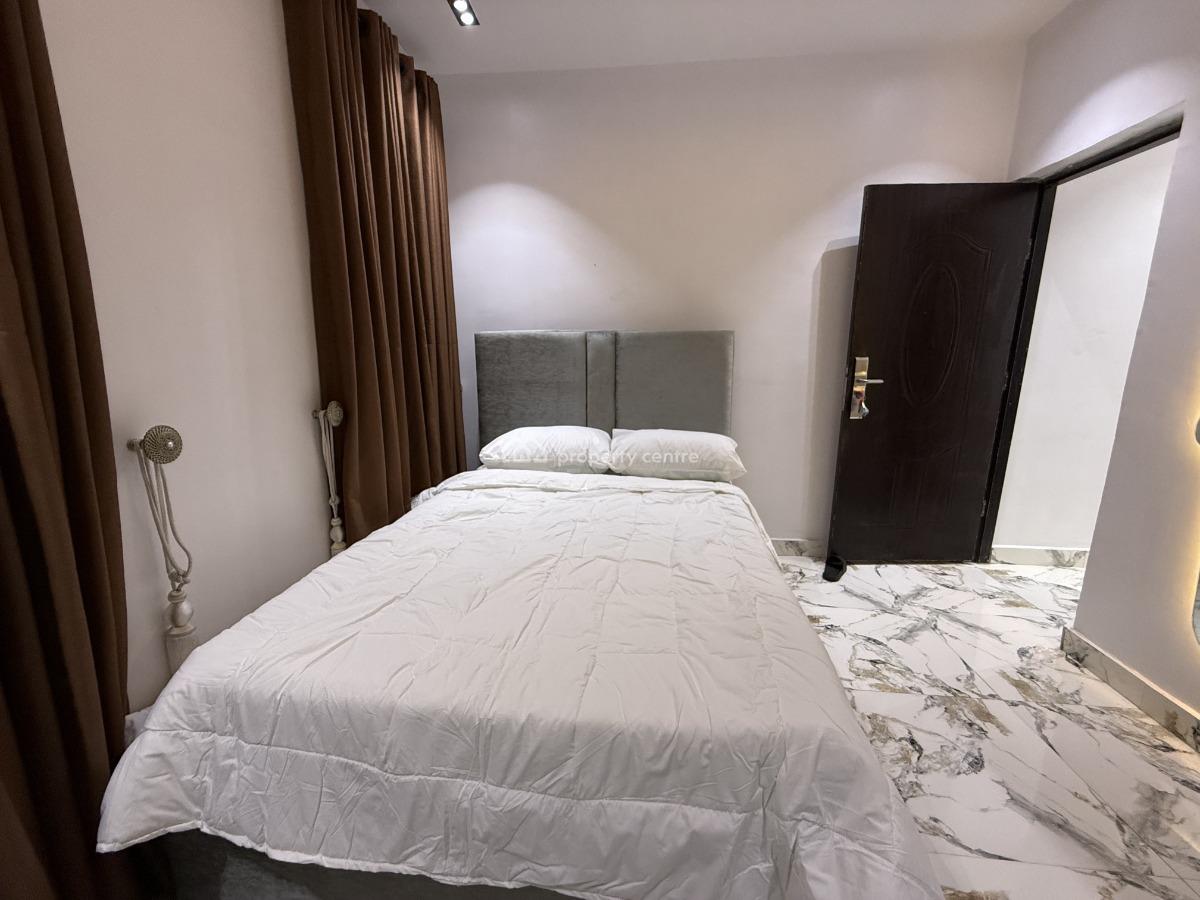 L&l The Crest Lovely Cedar One Bedroom Apartment, Aderigbigbe Street, Onike, Yaba, Lagos, Flat / Apartment Short Let