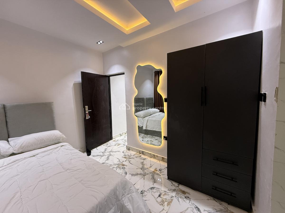 L&l The Crest Lovely Cedar One Bedroom Apartment, Aderigbigbe Street, Onike, Yaba, Lagos, Flat / Apartment Short Let