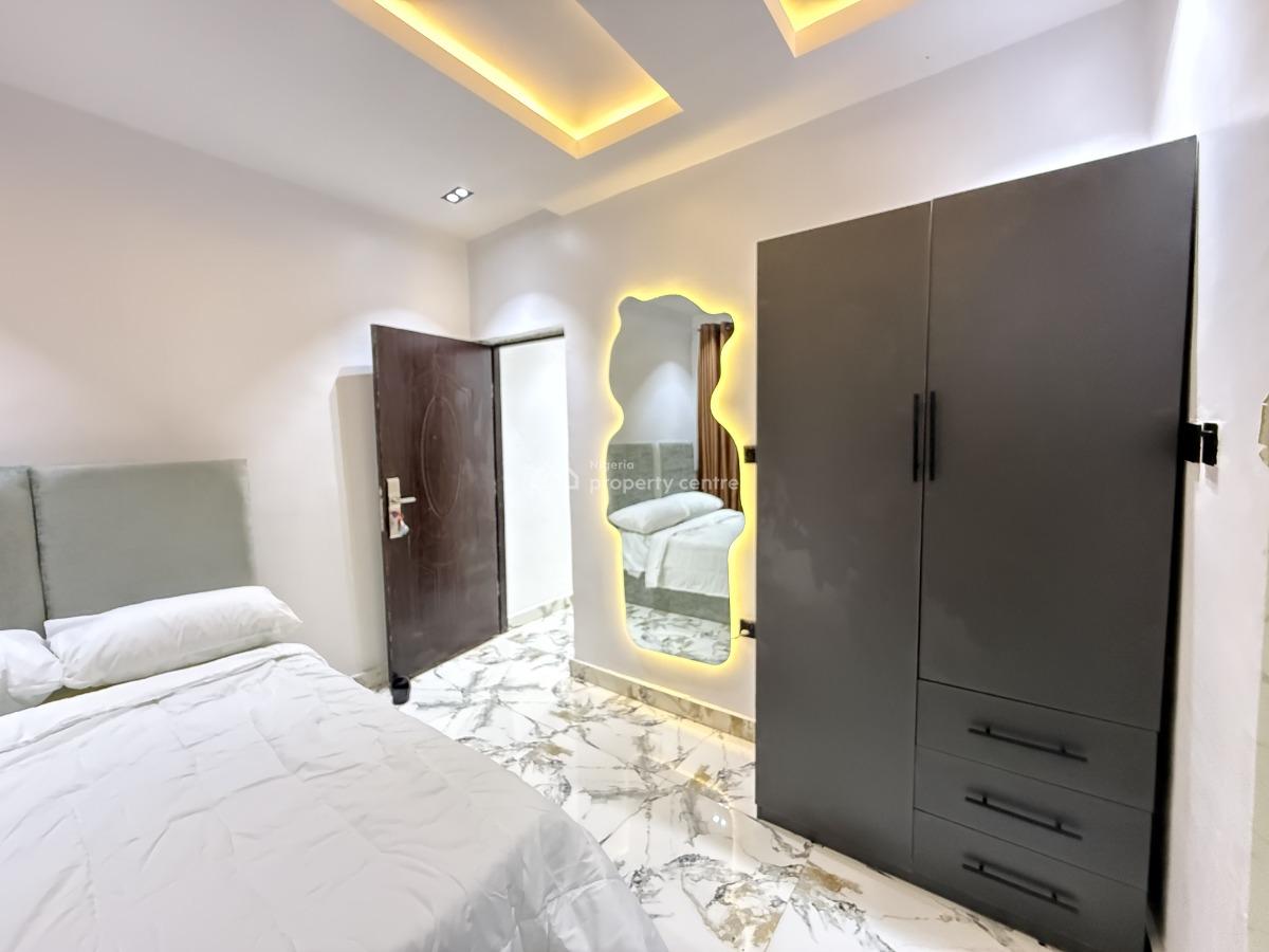 L&l The Crest Lovely Cedar One Bedroom Apartment, Aderigbigbe Street, Onike, Yaba, Lagos, Flat / Apartment Short Let