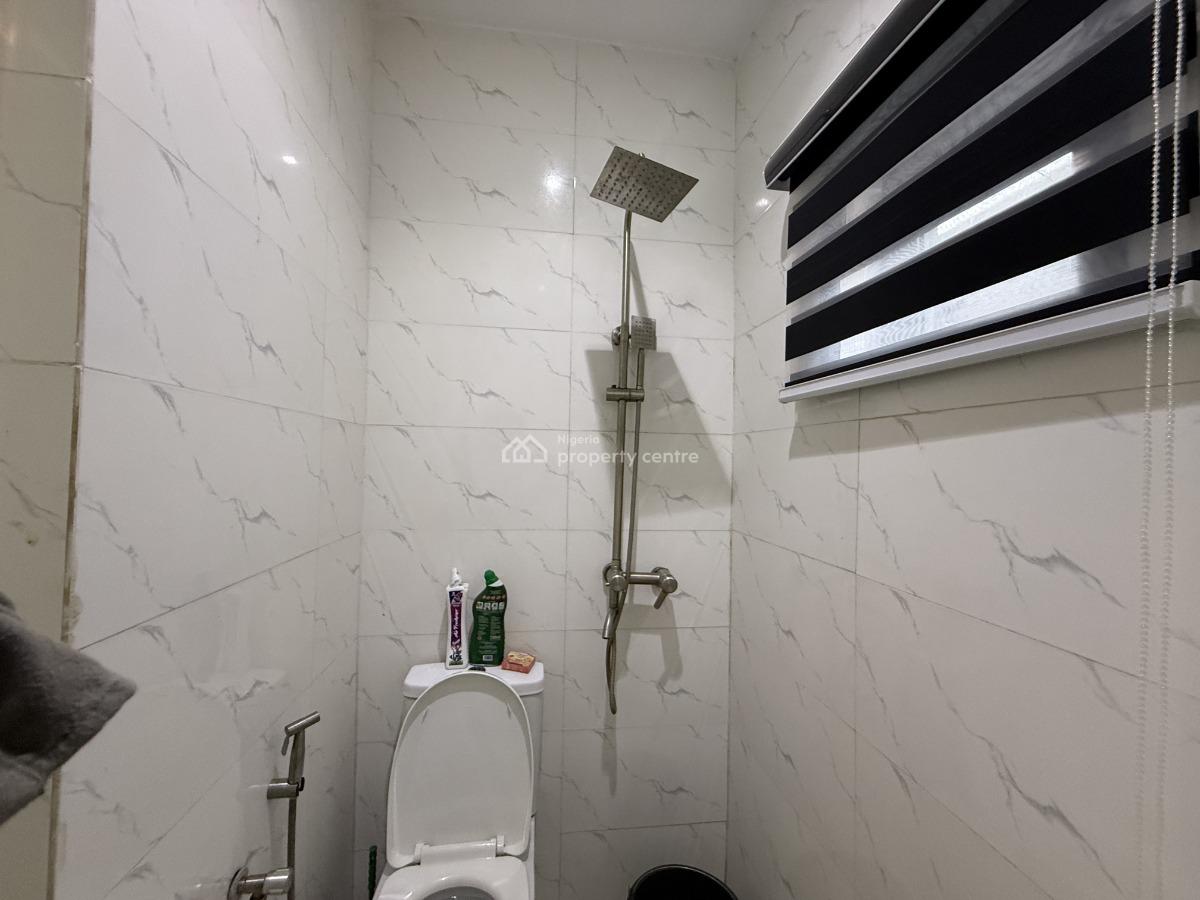 L&l The Crest Lovely Cedar One Bedroom Apartment, Aderigbigbe Street, Onike, Yaba, Lagos, Flat / Apartment Short Let