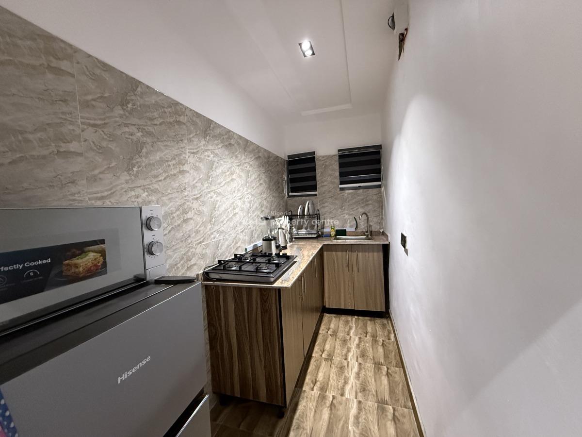 L&l The Crest Lovely Cedar One Bedroom Apartment, Aderigbigbe Street, Onike, Yaba, Lagos, Flat / Apartment Short Let