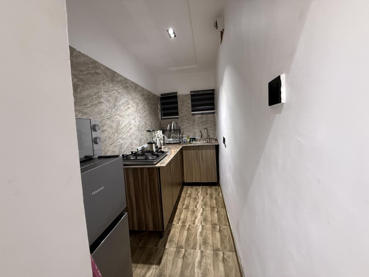 L&l The Crest Lovely Cedar One Bedroom Apartment, Aderigbigbe Street, Onike, Yaba, Lagos, Flat / Apartment Short Let