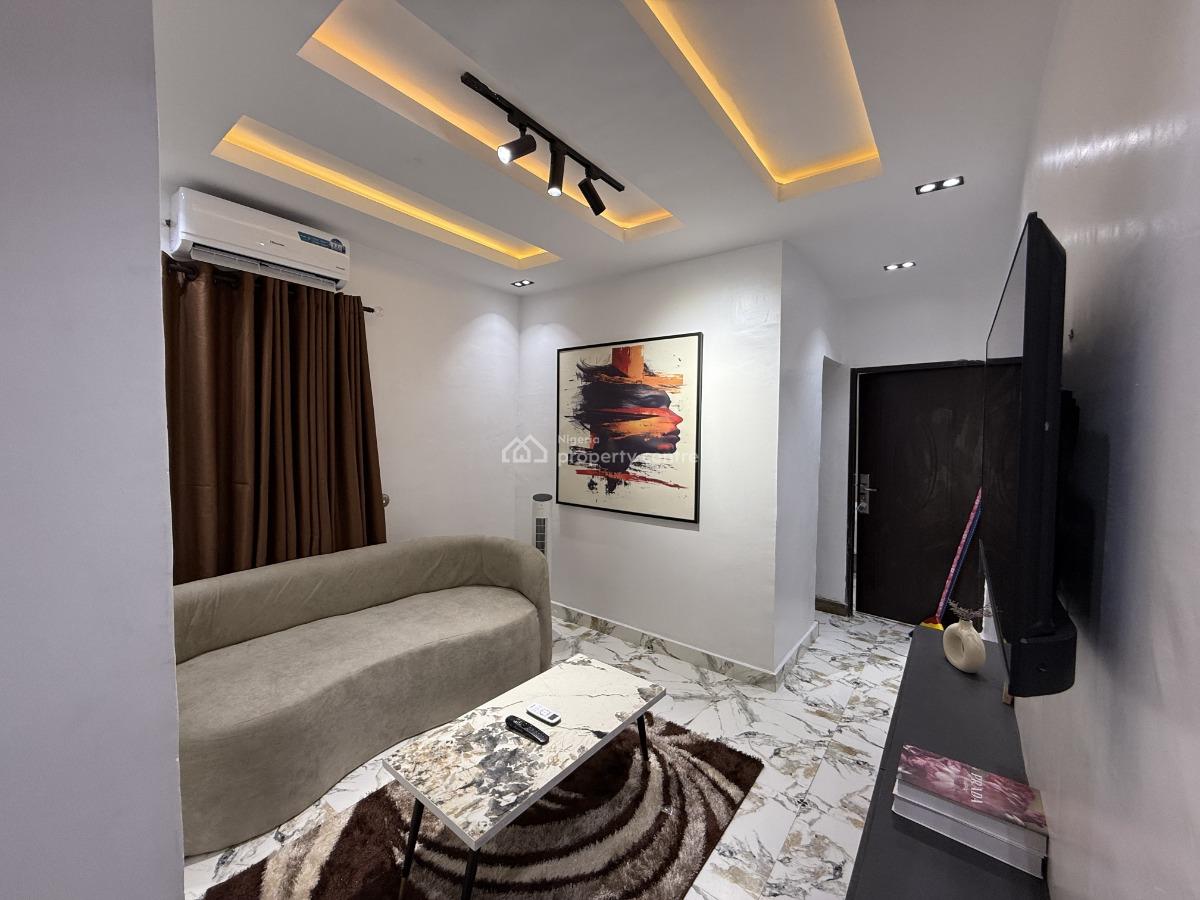 L&l The Crest Lovely Cedar One Bedroom Apartment, Aderigbigbe Street, Onike, Yaba, Lagos, Flat / Apartment Short Let