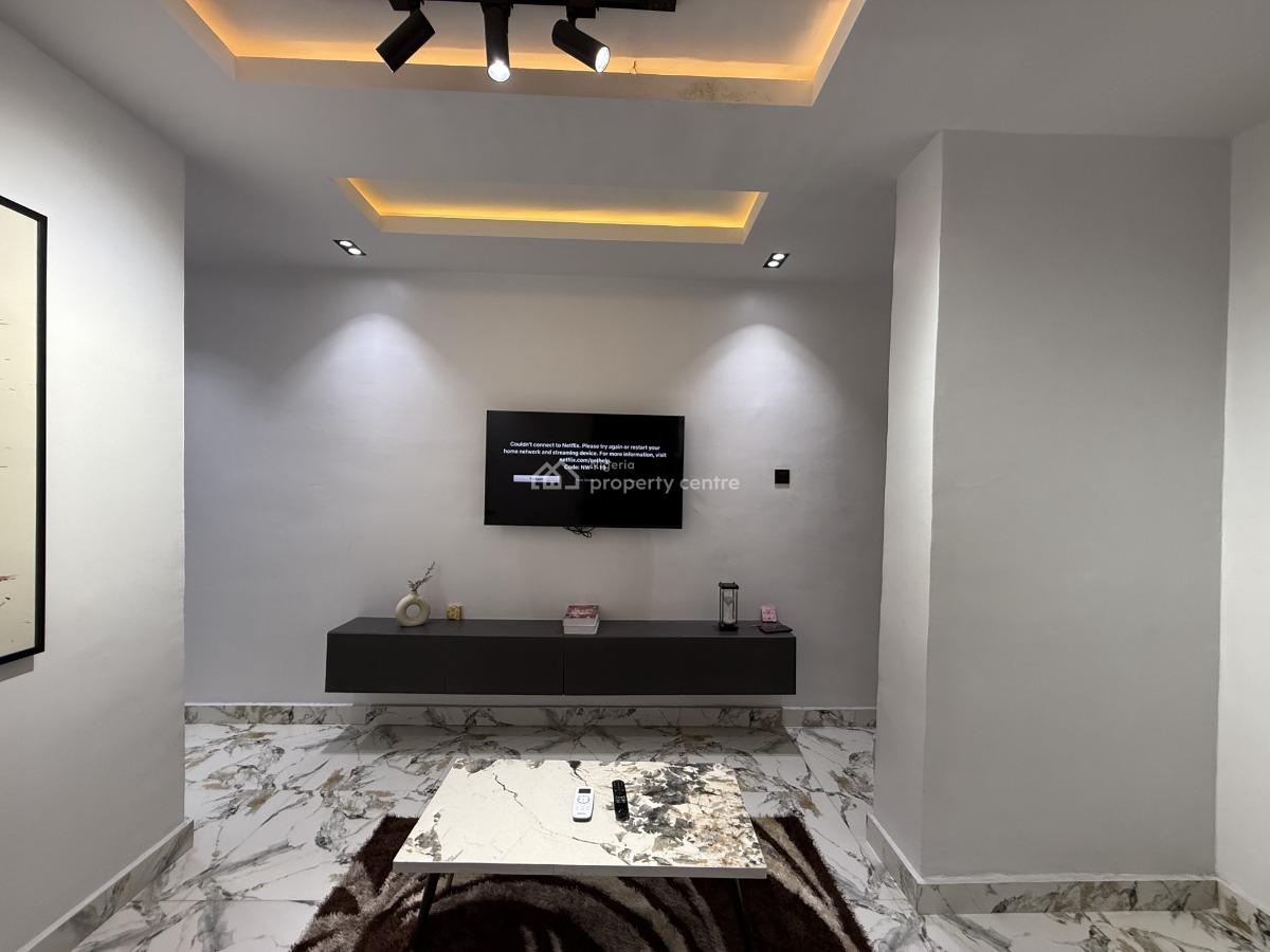 L&l The Crest Lovely Cedar One Bedroom Apartment, Aderigbigbe Street, Onike, Yaba, Lagos, Flat / Apartment Short Let