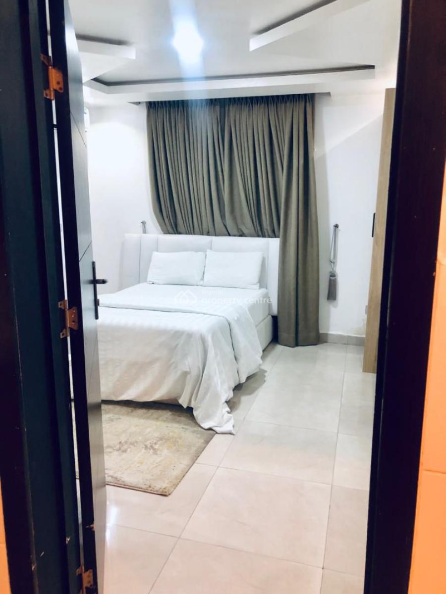 Luxury 3 Bedroom Apartment, Onike, Yaba, Lagos, Mini Flat (room and Parlour) Short Let