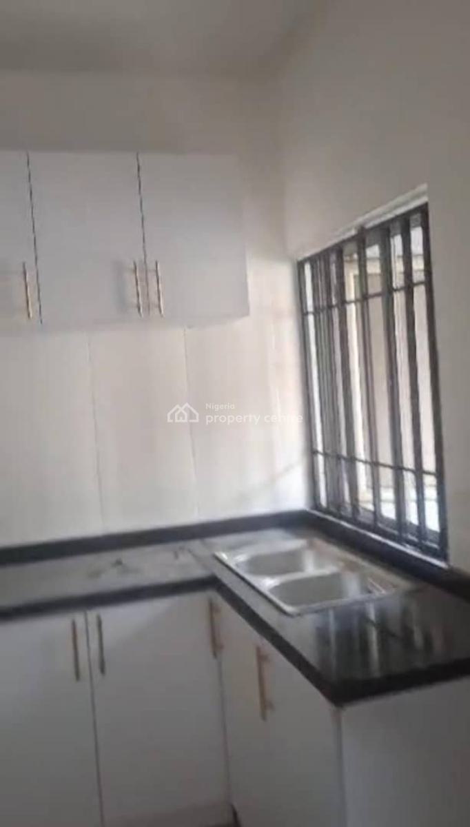 Lovely 3 Bedroom Flat, Atunrase Estate, Gbagada, Lagos, Flat / Apartment for Rent