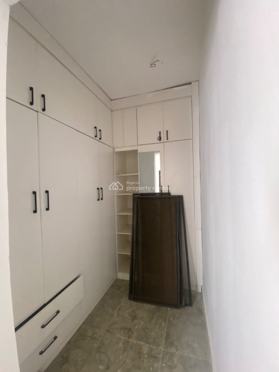 5bedroom Detached, Guzape District, Abuja, Detached Duplex for Sale