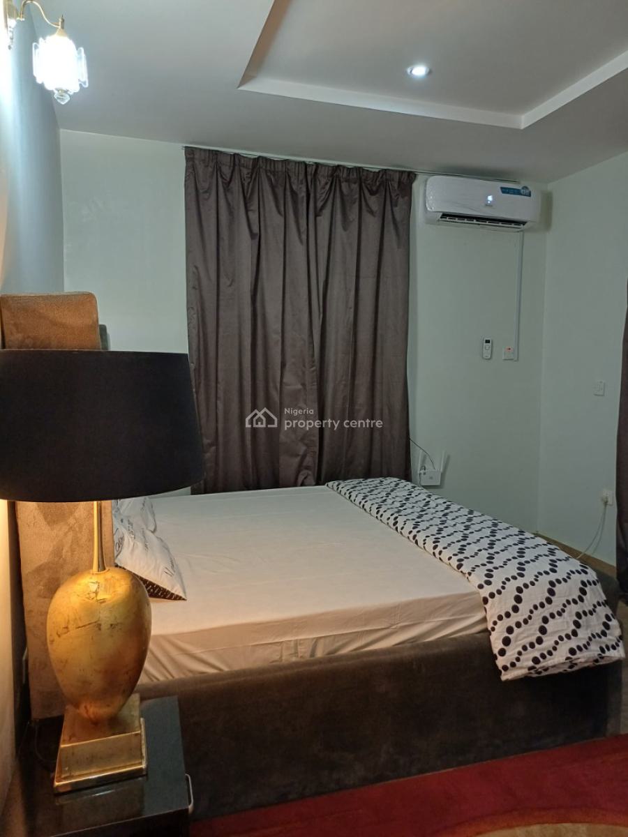 Luxury 2 Bedroom Apartment, 118 Dele Orisabiyi Street, Ago Palace, Isolo, Lagos, Flat / Apartment Short Let