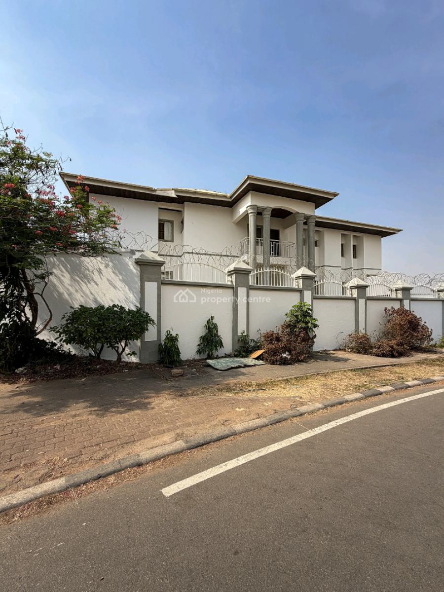 Experience a Refined Living in This Beautifully Renovated 6-bedroom F, Maitama District, Abuja, House for Sale