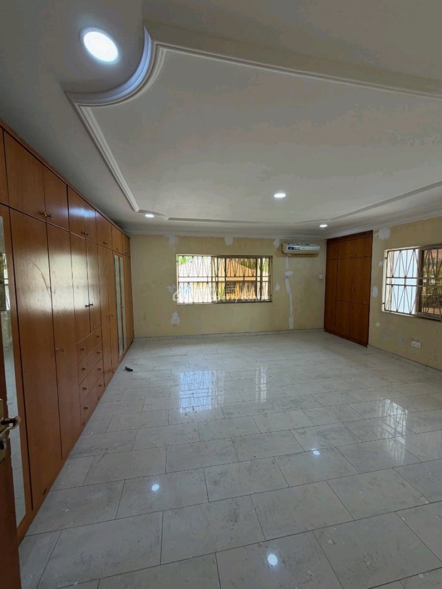Experience a Refined Living in This Beautifully Renovated 6-bedroom F, Maitama District, Abuja, House for Sale