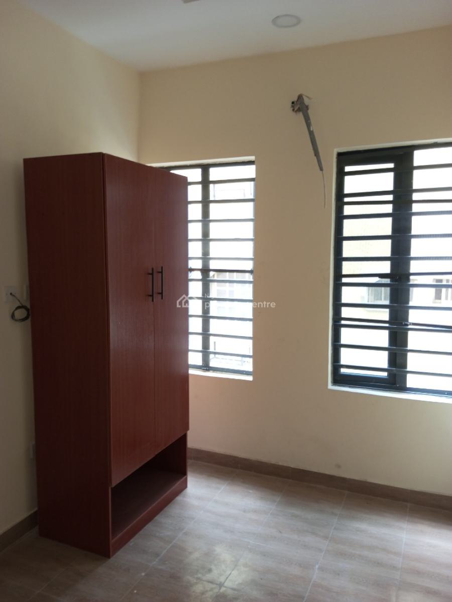 Lovely 3 Bedroom Flat, Pedro, Gbagada, Lagos, Flat / Apartment for Rent