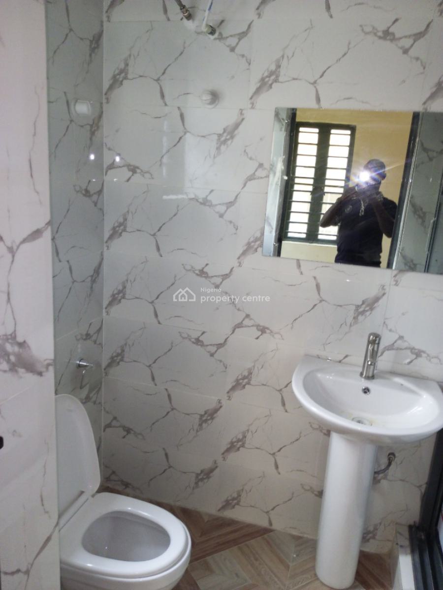 Lovely 3 Bedroom Flat, Pedro, Gbagada, Lagos, Flat / Apartment for Rent