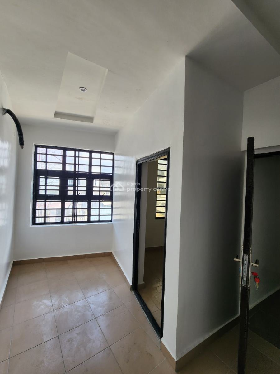 2 Bedroom Apartment Upstairs, Ologolo Lekki Lagos, Ologolo, Lekki, Lagos, Flat / Apartment for Rent