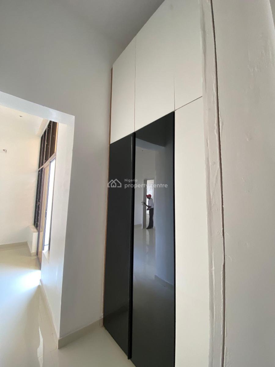 3 Bedroom Apartment in Lekki Phase 1, Lekki Phase 1, Lekki, Lagos, Flat / Apartment for Sale