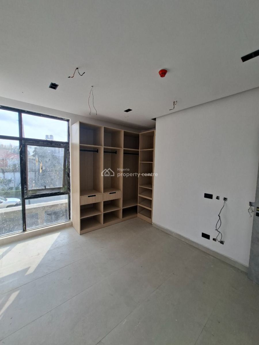 Brand New 3 Bedroom Apartment, Lekki Phase 1, Lekki, Lagos, Flat / Apartment for Sale