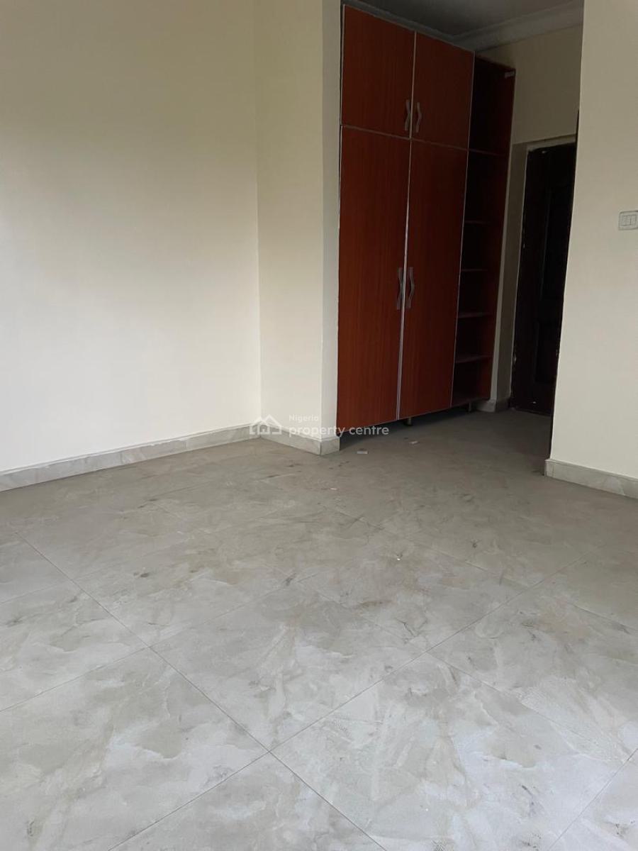 Neat 3 Bedrooms Flat with Personal Entrance, Chevron Drive, Lekki Expressway, Lekki, Lagos, House for Rent