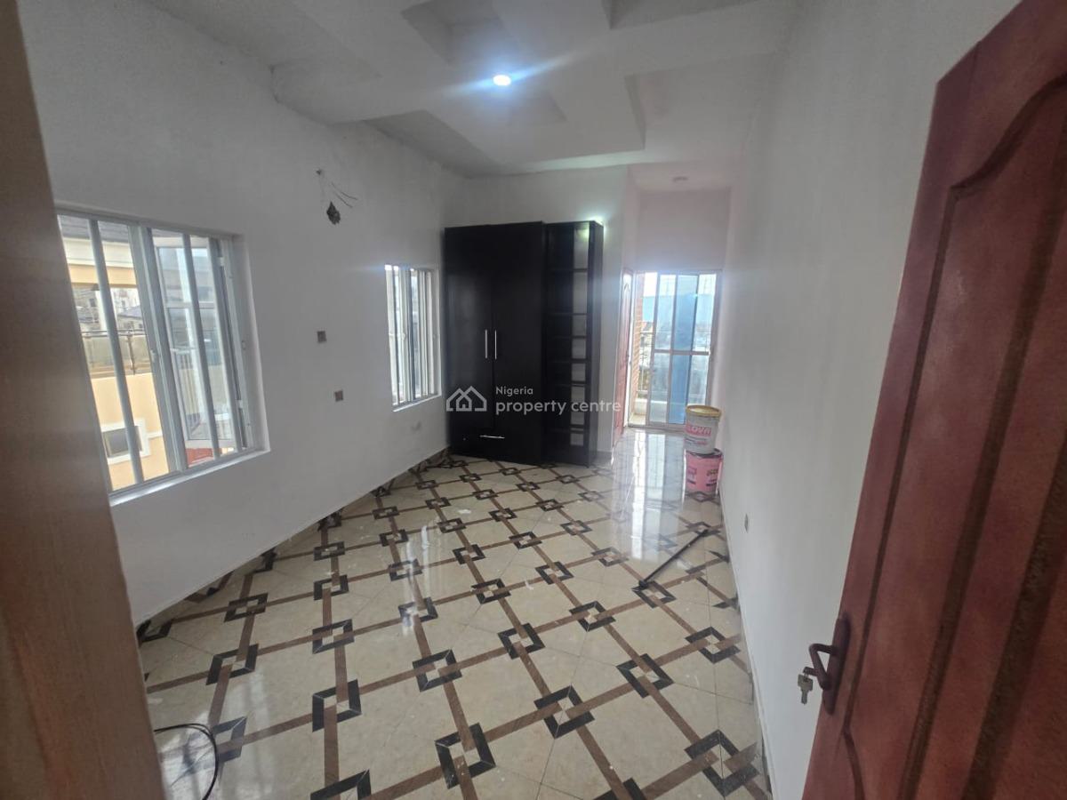 Newly Renovated 2 Bedroom Apartment, Off Freedom Way, Lekki Phase 1, Lekki, Lagos, Flat / Apartment for Rent