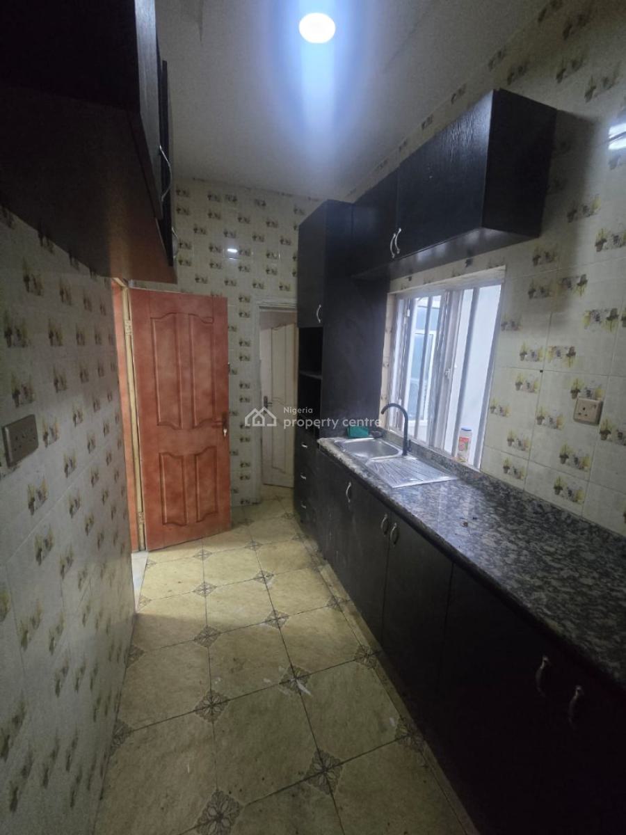 Newly Renovated 2 Bedroom Apartment, Off Freedom Way, Lekki Phase 1, Lekki, Lagos, Flat / Apartment for Rent
