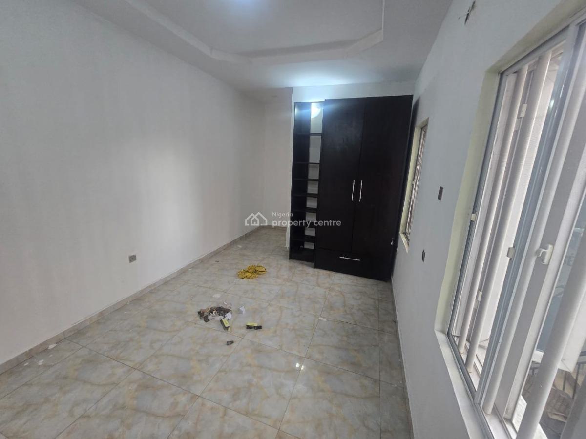 Newly Renovated 2 Bedroom Apartment, Off Freedom Way, Lekki Phase 1, Lekki, Lagos, Flat / Apartment for Rent
