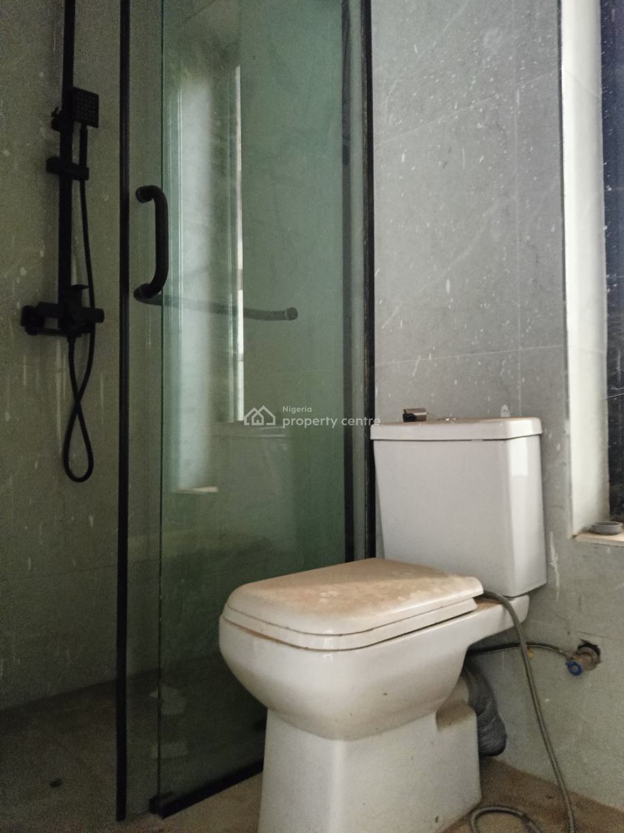 5-bedroom Semi-detached Duplex Featuring a Study Room and Bq, Guzape, Guzape District, Abuja, Semi-detached Duplex for Sale