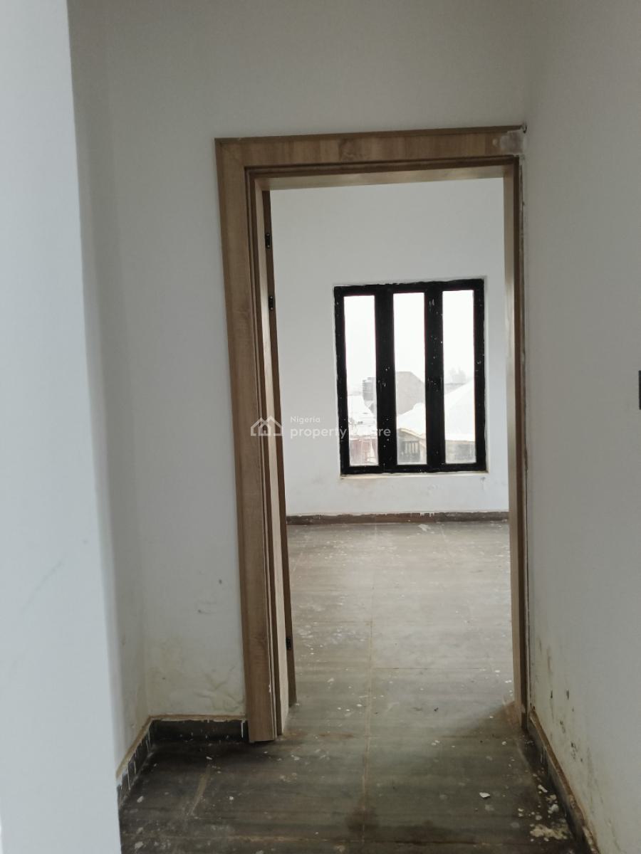 5-bedroom Semi-detached Duplex Featuring a Study Room and Bq, Guzape, Guzape District, Abuja, Semi-detached Duplex for Sale