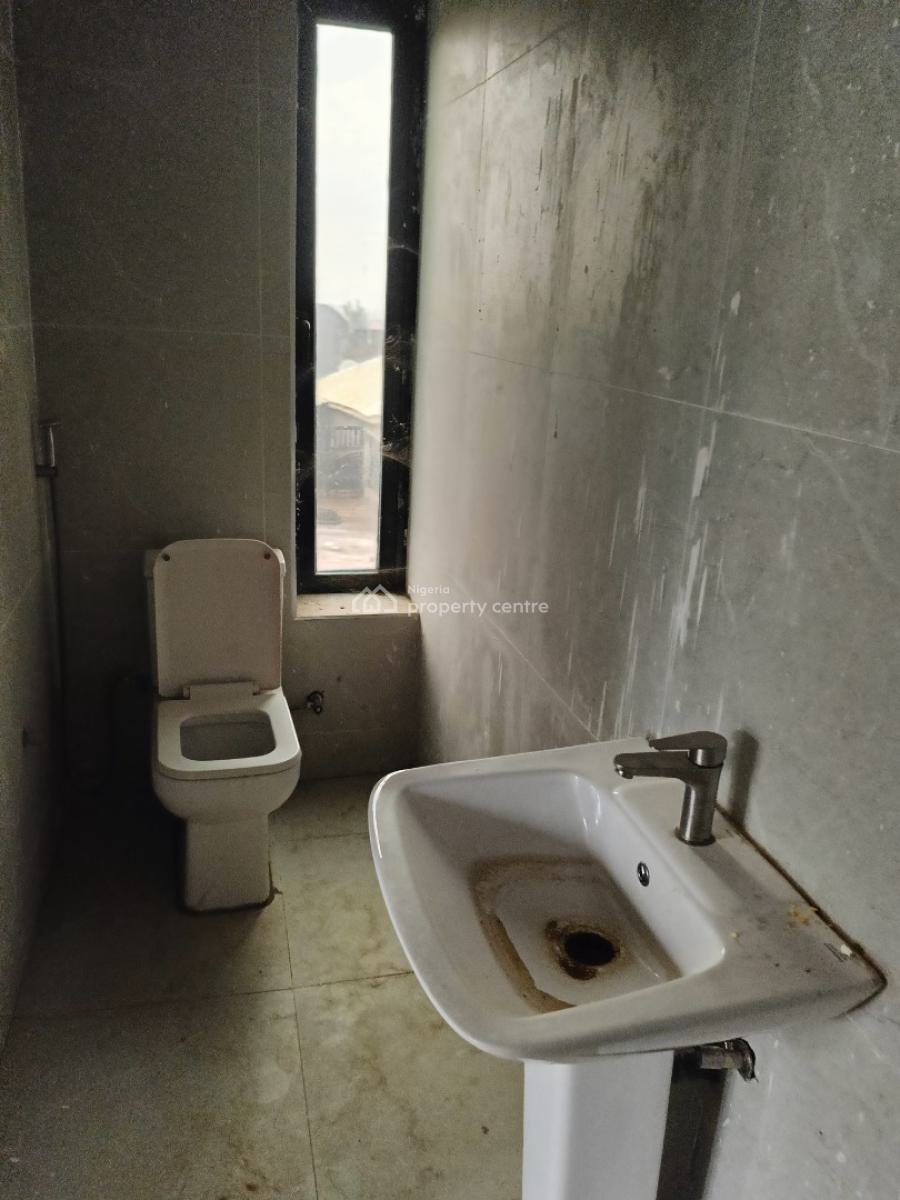 5-bedroom Semi-detached Duplex Featuring a Study Room and Bq, Guzape, Guzape District, Abuja, Semi-detached Duplex for Sale