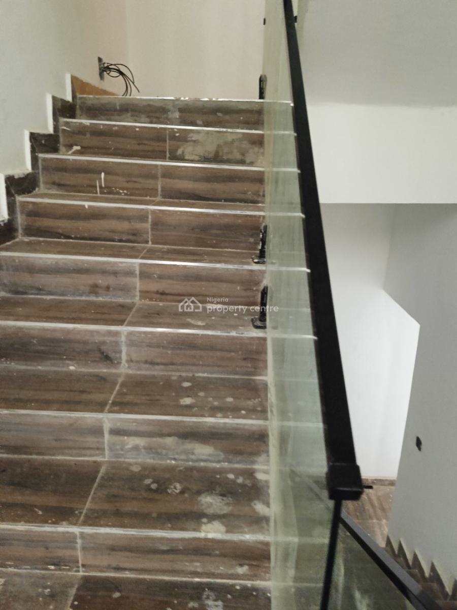 5-bedroom Semi-detached Duplex Featuring a Study Room and Bq, Guzape, Guzape District, Abuja, Semi-detached Duplex for Sale