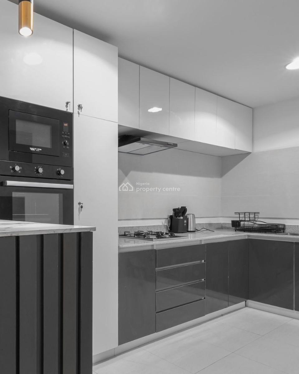 Luxury 2bedrooms Apartment with Pool and Snooker Table, Phase 1, Lekki, Lagos, Flat / Apartment Short Let