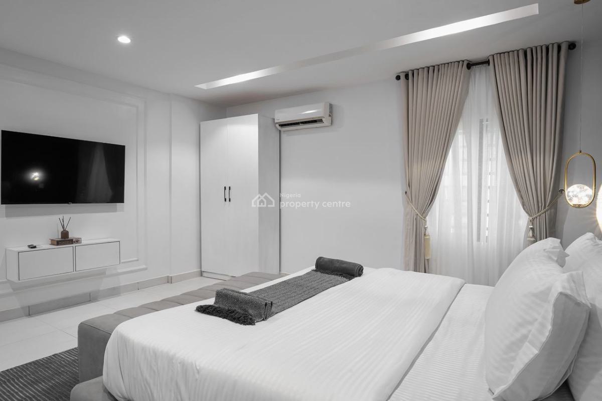 Luxury 2bedrooms Apartment with Pool and Snooker Table, Phase 1, Lekki, Lagos, Flat / Apartment Short Let