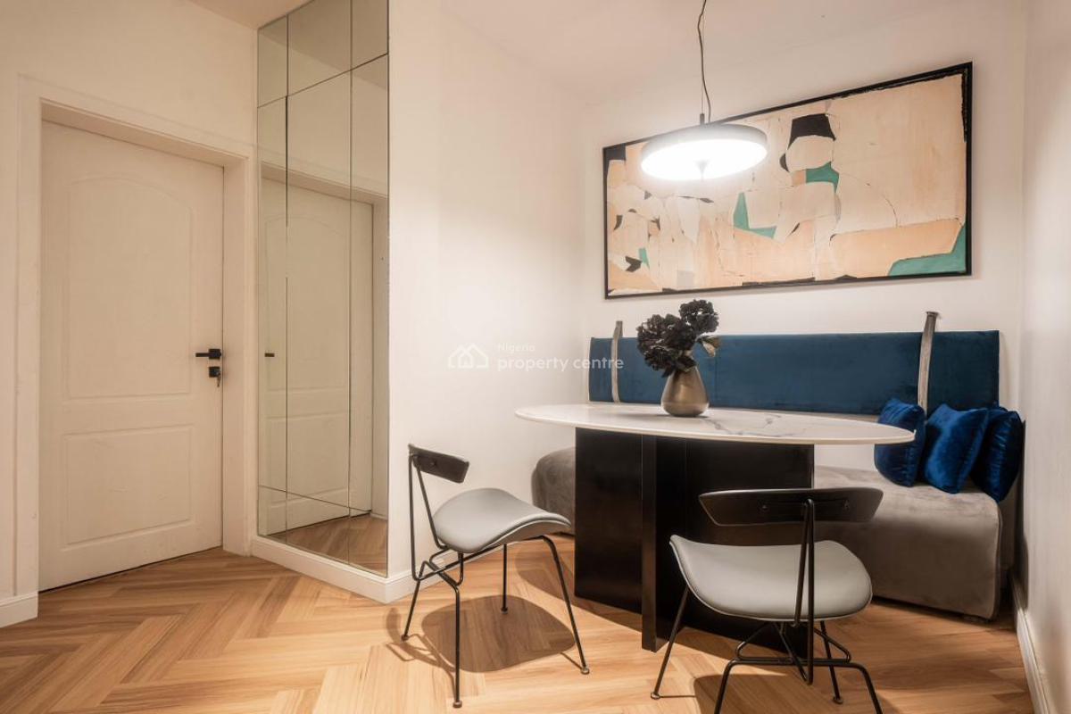 Beautiful 2bedrooms with Pool and Gym, Phase 1, Lekki, Lagos, Flat / Apartment Short Let