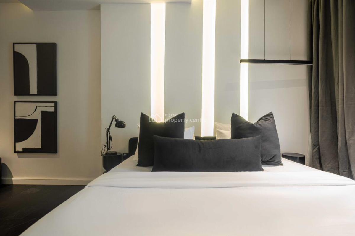 Beautiful 2 Bedrooms Apartment with Pool and Gym, Phase 1, Lekki, Lagos, Flat / Apartment Short Let