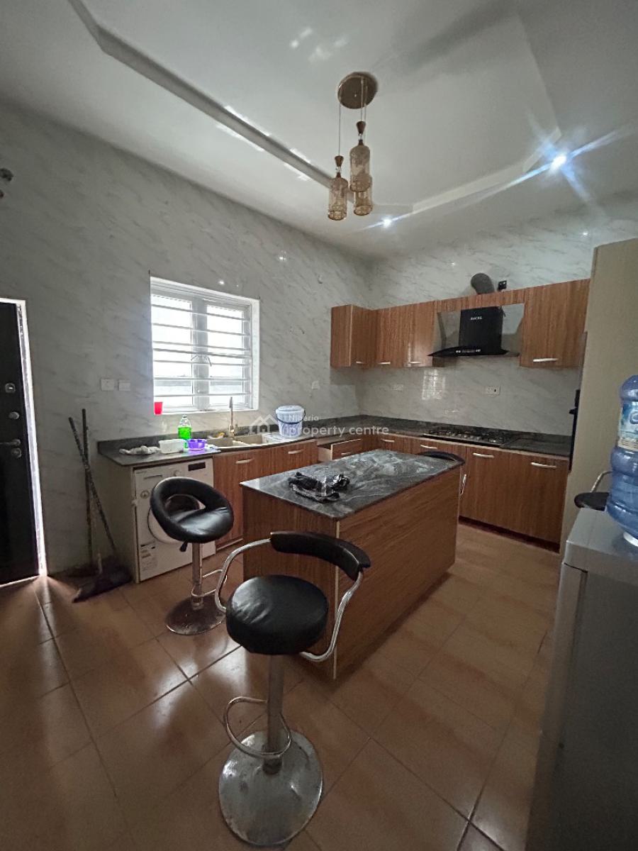 Well Maintained and Spacious 5 Bedroom Fully Detached Duplex with a Bq, Chevron Drive, Lekki, Lagos, Detached Duplex for Sale
