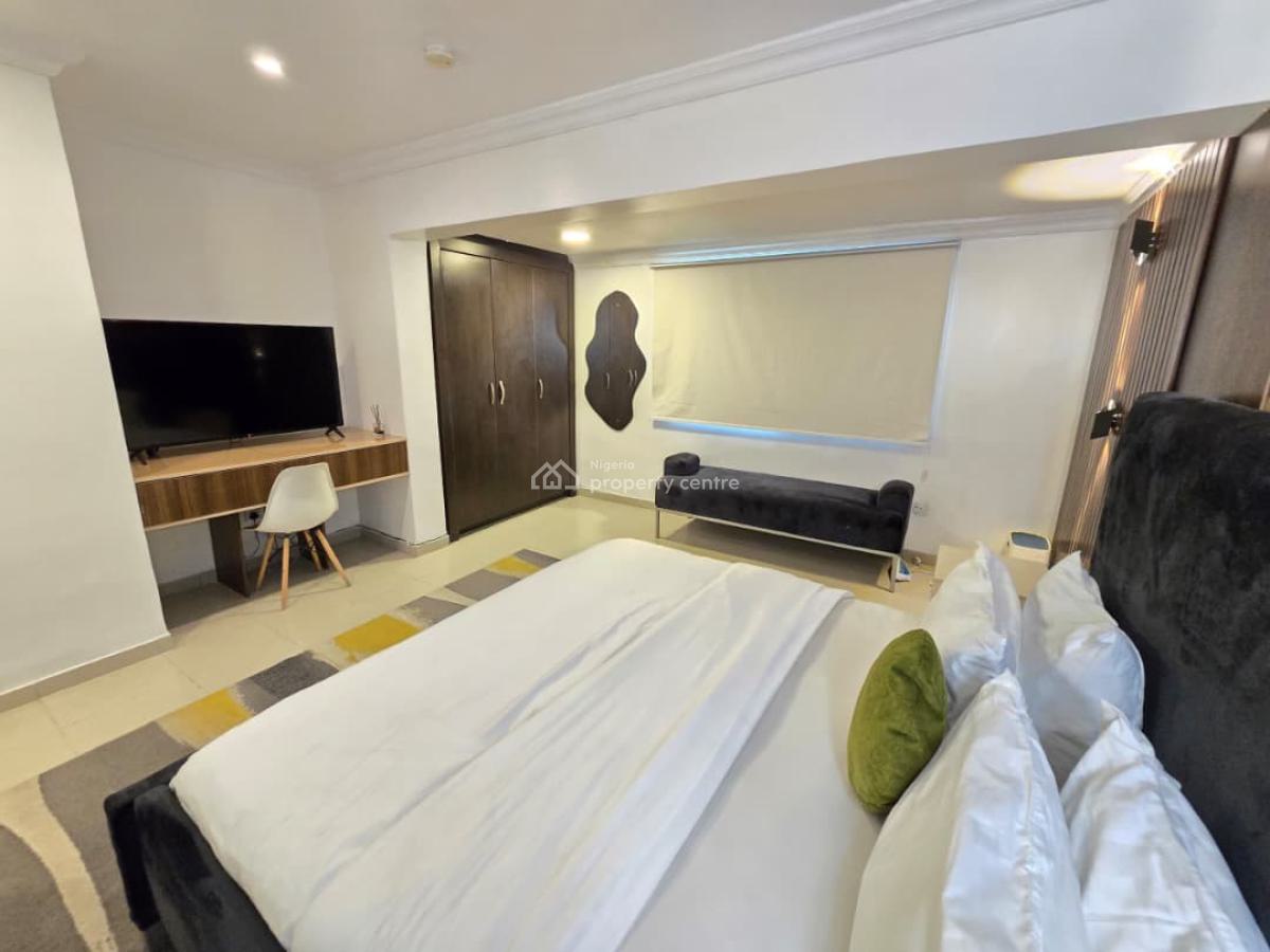 Spacious 2bedroom Apartment with Top Notch Amenities Available for Sho, Lekki Phase 1, Lekki, Lagos, Flat / Apartment Short Let