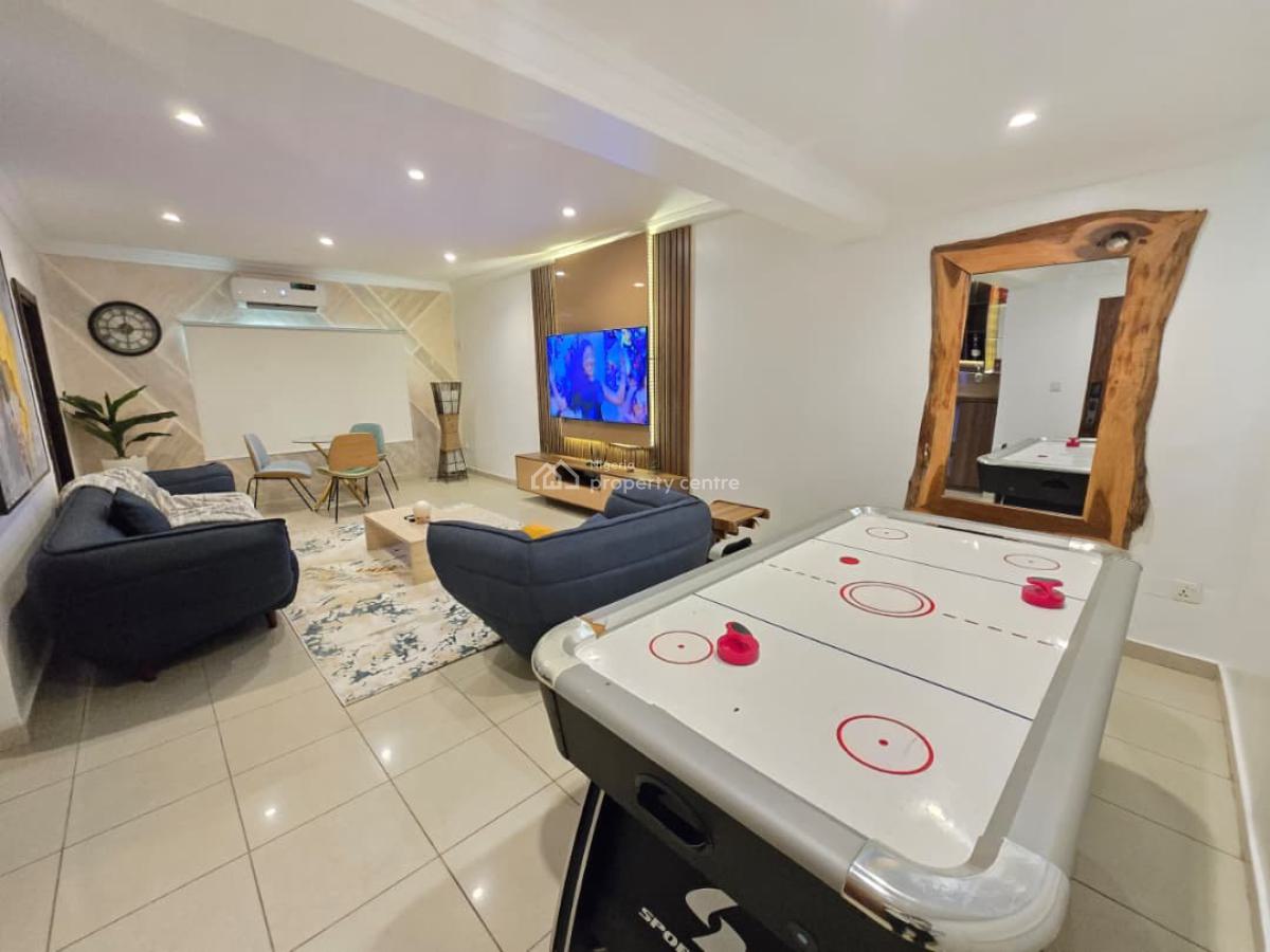 Spacious 2bedroom Apartment with Top Notch Amenities Available for Sho, Lekki Phase 1, Lekki, Lagos, Flat / Apartment Short Let