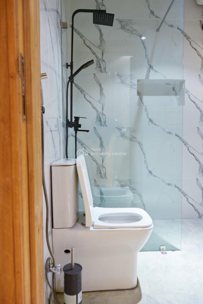 3 Bedroom Luxury Airbnb with a Ps5, Bathtub and Full Wall Mirrors in a, Old Ikoyi, Ikoyi, Lagos, Flat / Apartment Short Let