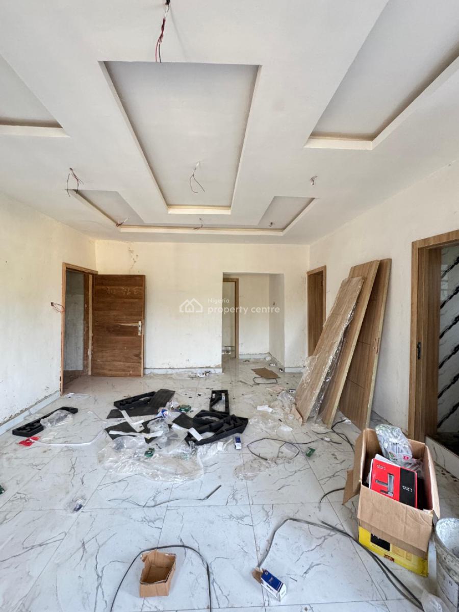 Lovely 2 Bedroom with Both Open & Close Plan Kitchen, Yaba, Lagos, Flat / Apartment for Sale