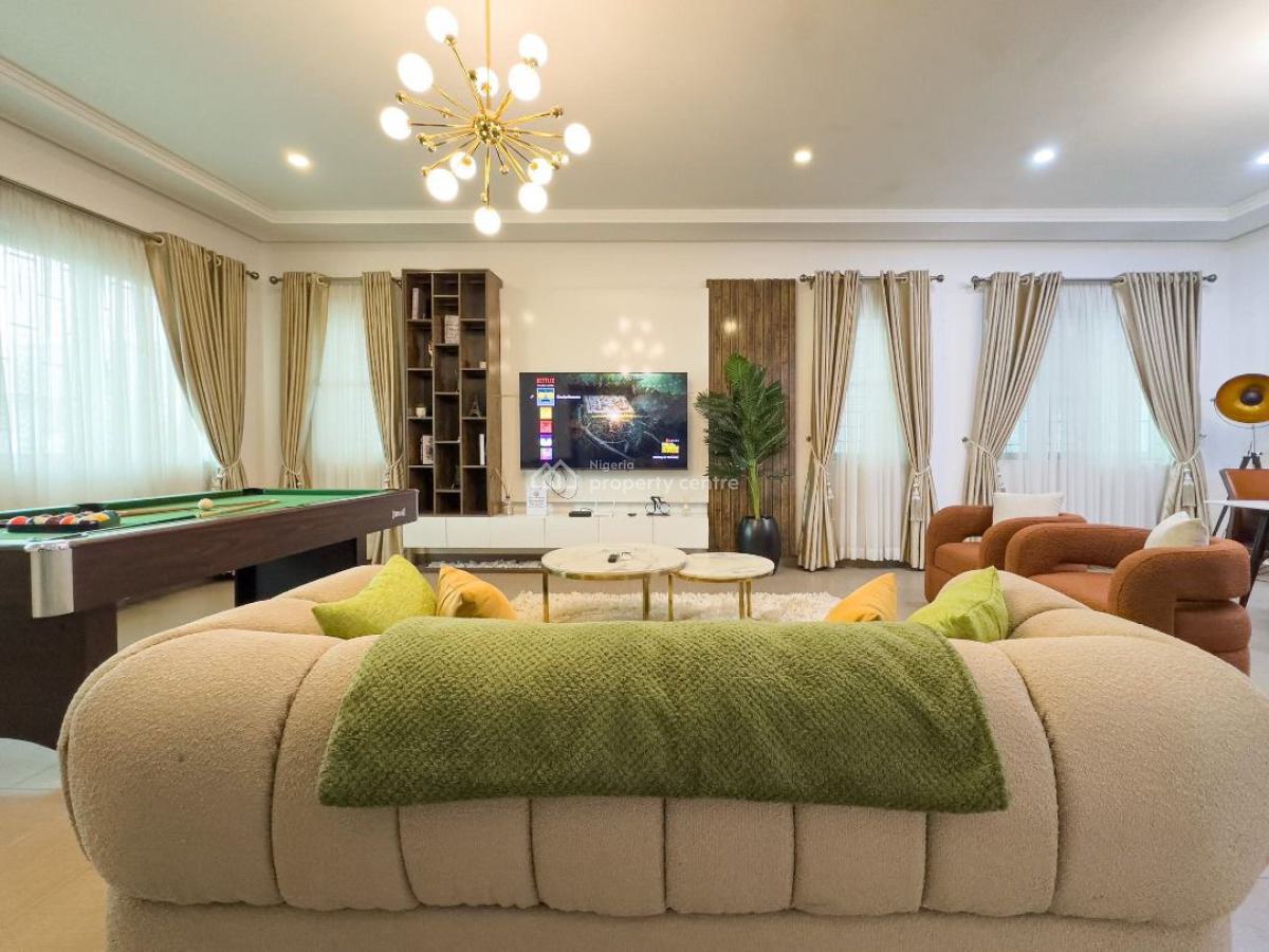 Well Furnished 3 Bedroom  with High-end Features Avail for Dec Stay, Well Furnished 3 Bedroom  with High-end Features Avail for Dec Stay, Lekki Phase 1, Lekki, Lagos, Flat / Apartment Short Let