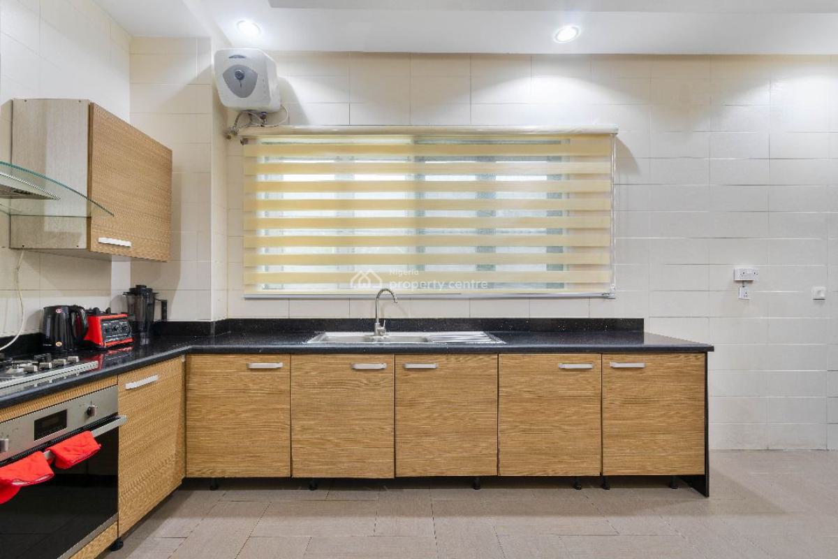 Well Furnished 3 Bedroom  with High-end Features Avail for Dec Stay, Well Furnished 3 Bedroom  with High-end Features Avail for Dec Stay, Lekki Phase 1, Lekki, Lagos, Flat / Apartment Short Let