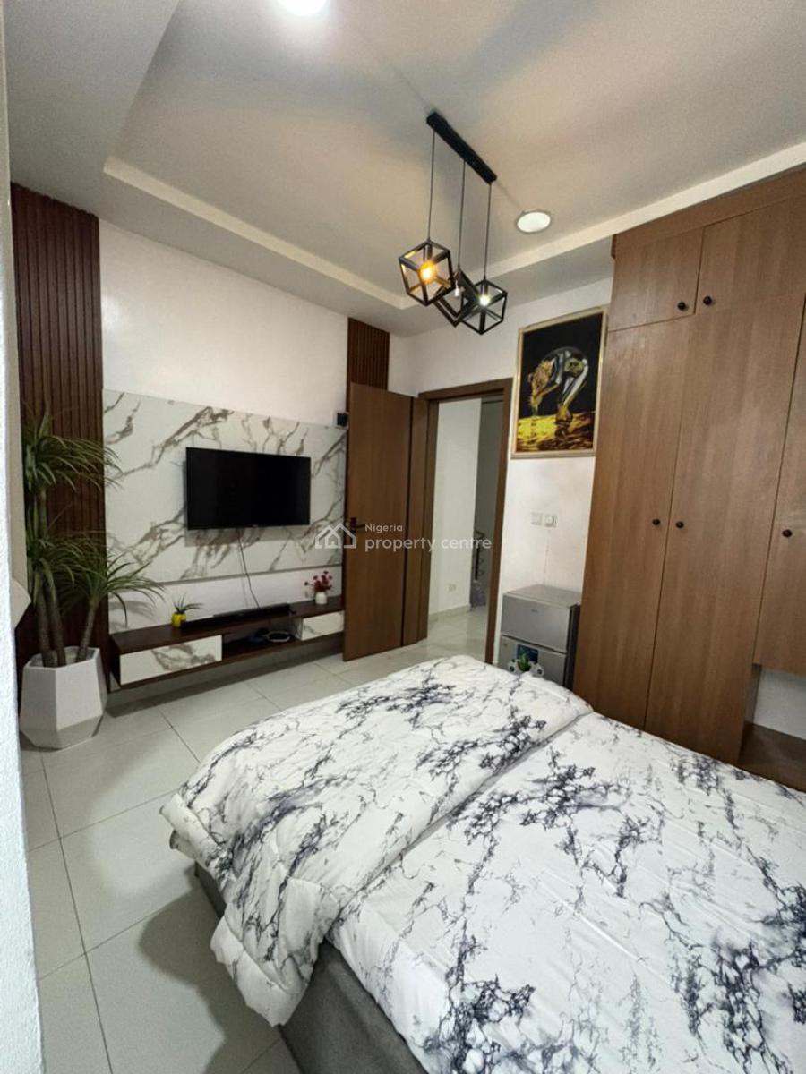 a Furnished 1 Room in a Shared Apartment Sharing Only Kitchen, Lekki Conservation Road, Lekki, Lagos, Self Contain (single Rooms) for Rent